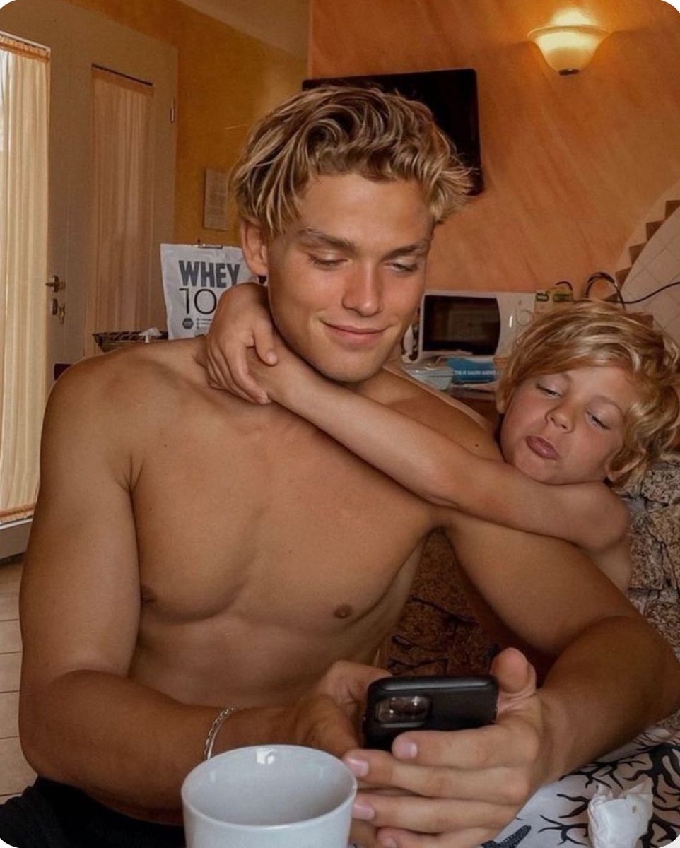 CoconutGreek tweet media