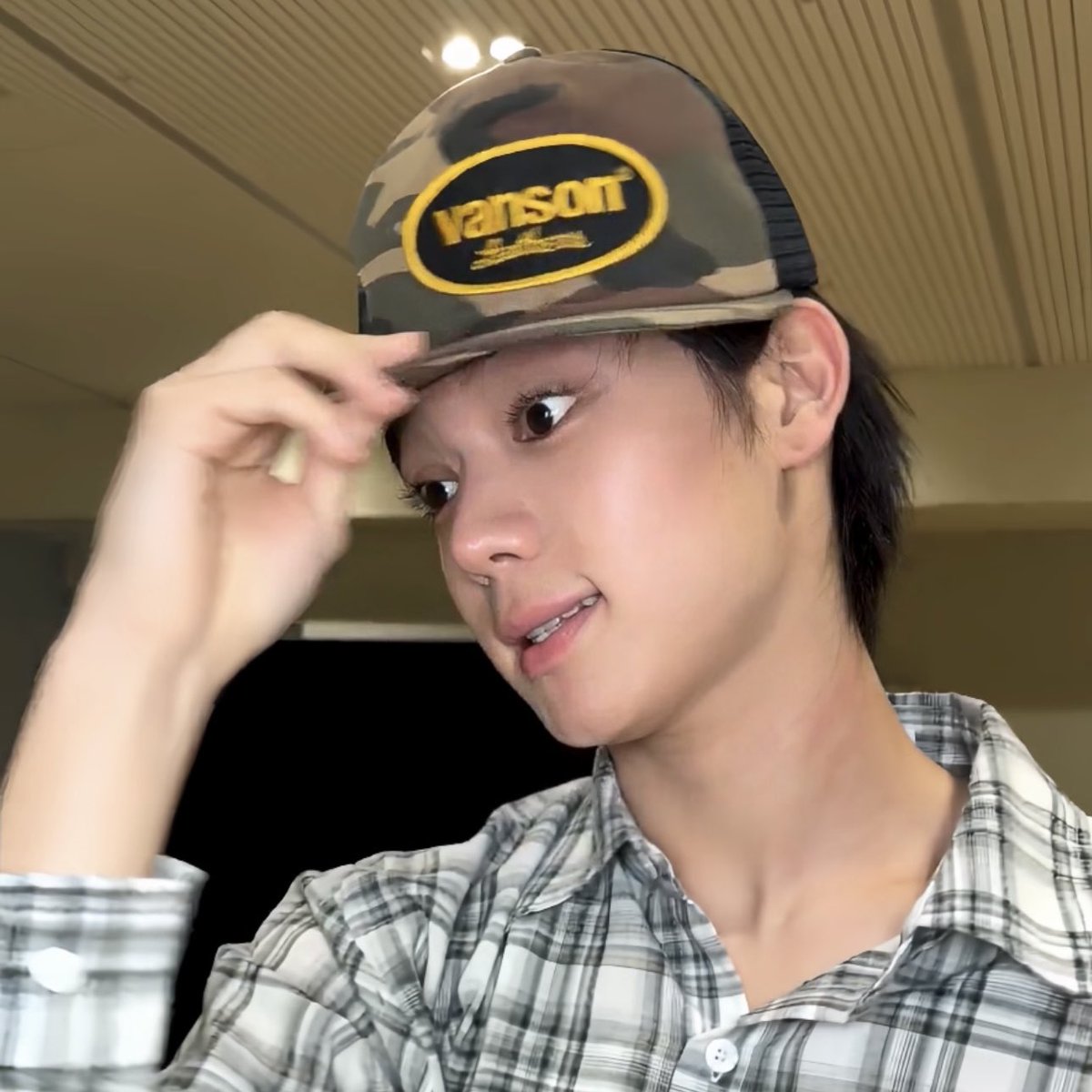 ⃟⃟⃟ tweet media