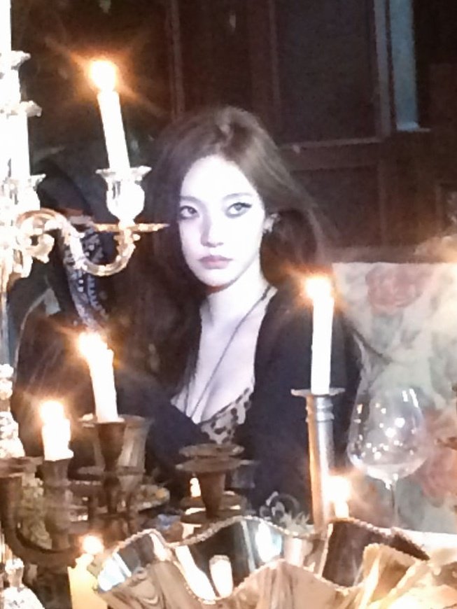 ningning pics tweet media