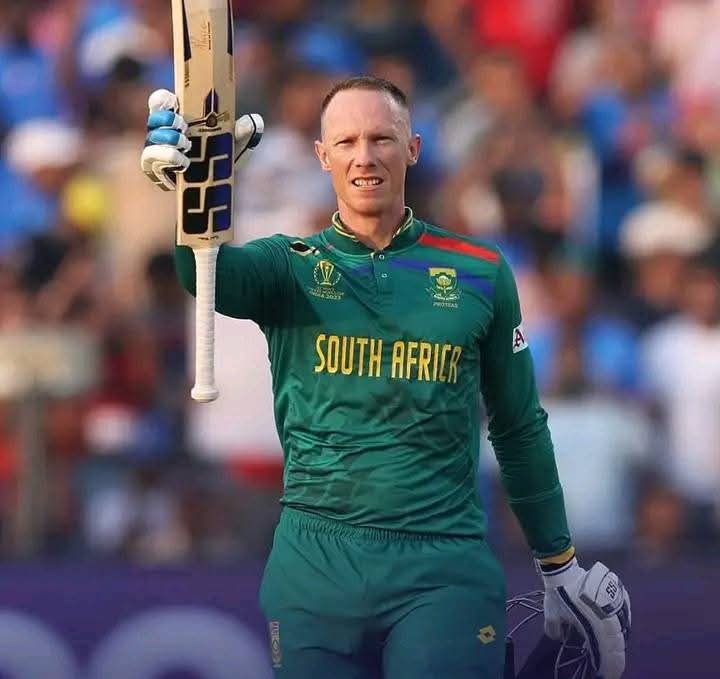 ThabisoMosia's tweet image. PODCAST :Rassie van der Dussen says he was eyeing the 2027 home ODI World Cup but realised that he was not in the Proteas plans..'Mathousand' was on #Radio2000 to reflect on his international career,taking the knee in support of #BLM,future plans and more
omny.fm/shows/game-on-…