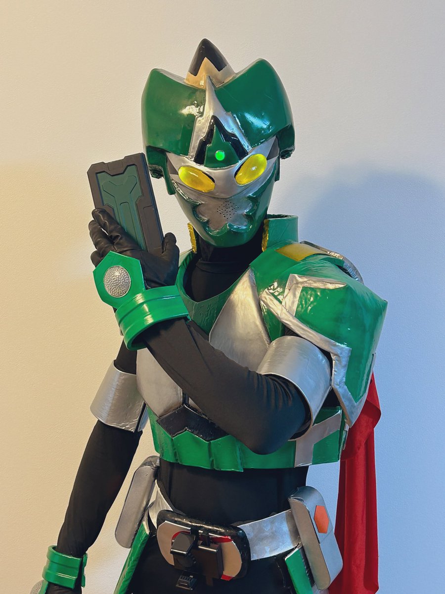 必筆超人ライトロン tweet media