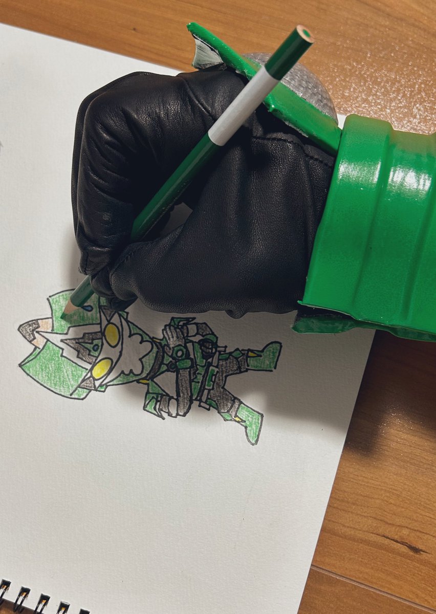 必筆超人ライトロン tweet media