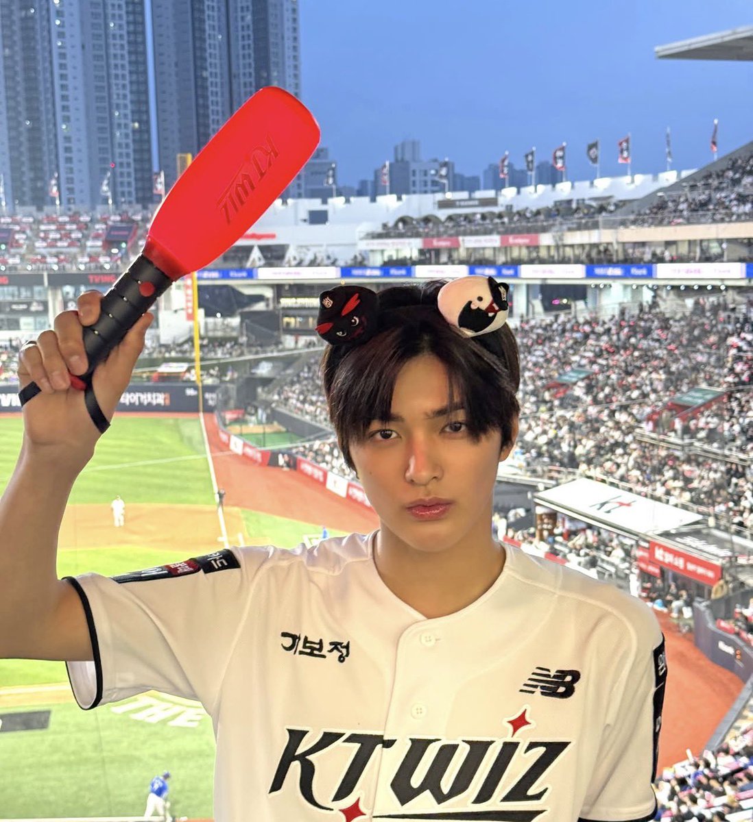 keonho pics tweet media