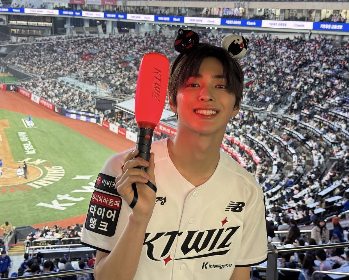 keonho pics tweet media