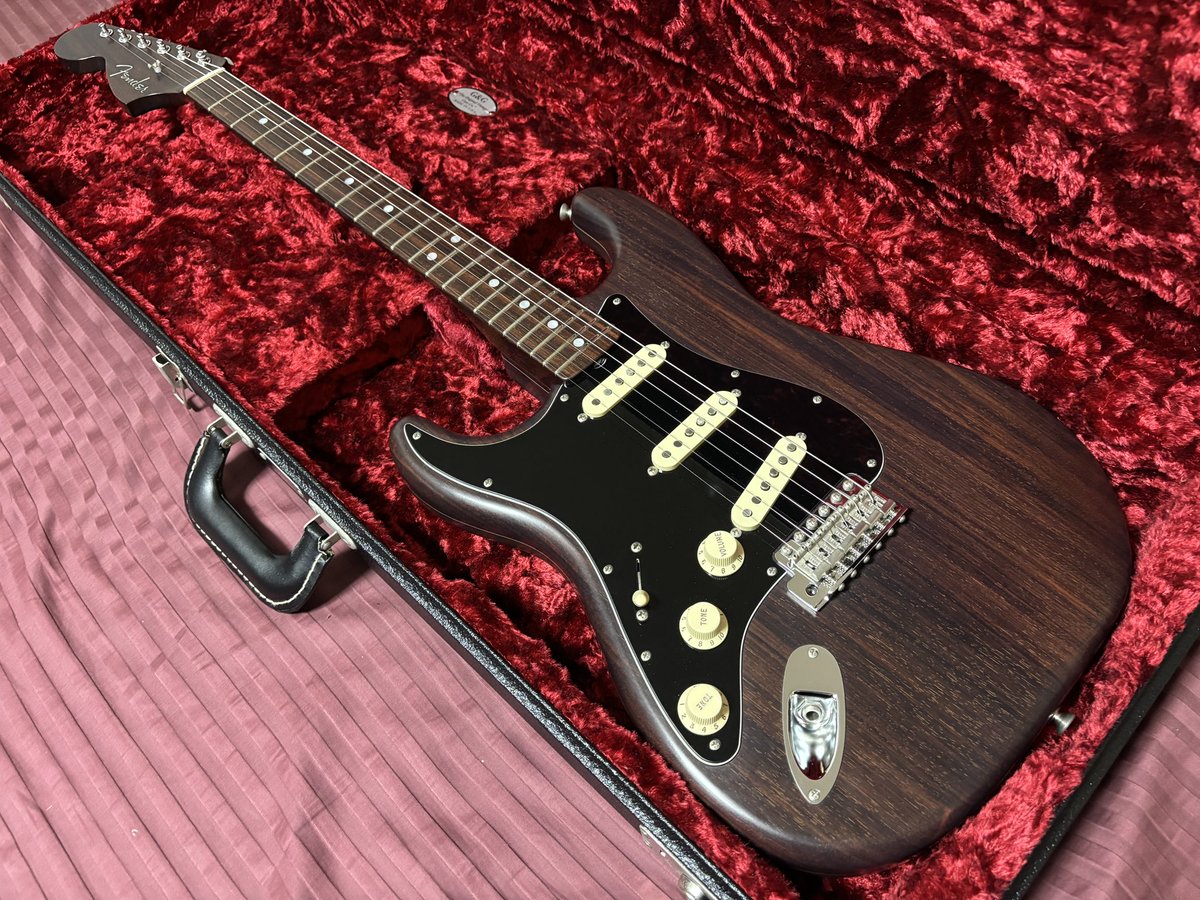 Loose Cannon Lounge tweet media