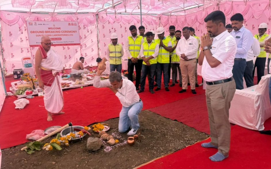 Madhya Pradesh: India’s Emerging Pharma Hub.

Sun Pharma Laboratoires Ltd performs bhoomi poojan for its new manufacturing (formulations) unit at Smart Industrial Park, Pithampur.

MoU: Feb. 2025
Investment: ₹3,000 cr
Jobs: 2,000