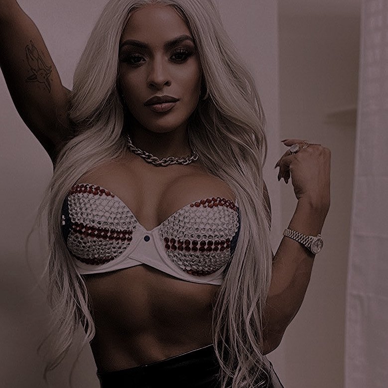 #SexySaturday ❤️‍🔥 <a href="/_derdamon/">Ɛʐʀɨɛʟ ʄǟȶɛ</a>