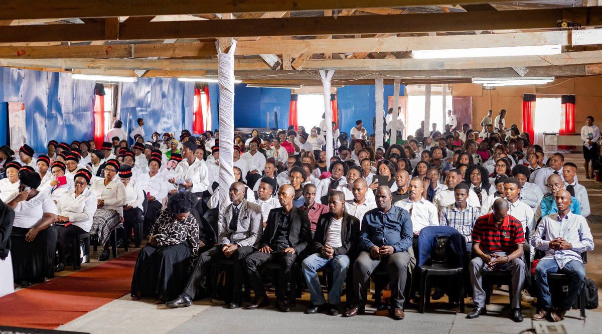 Sinawo Thambo tweet media