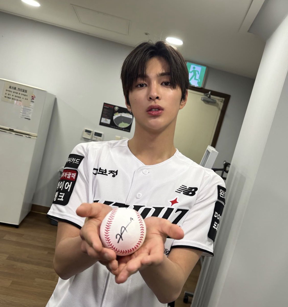 keonho pics tweet media