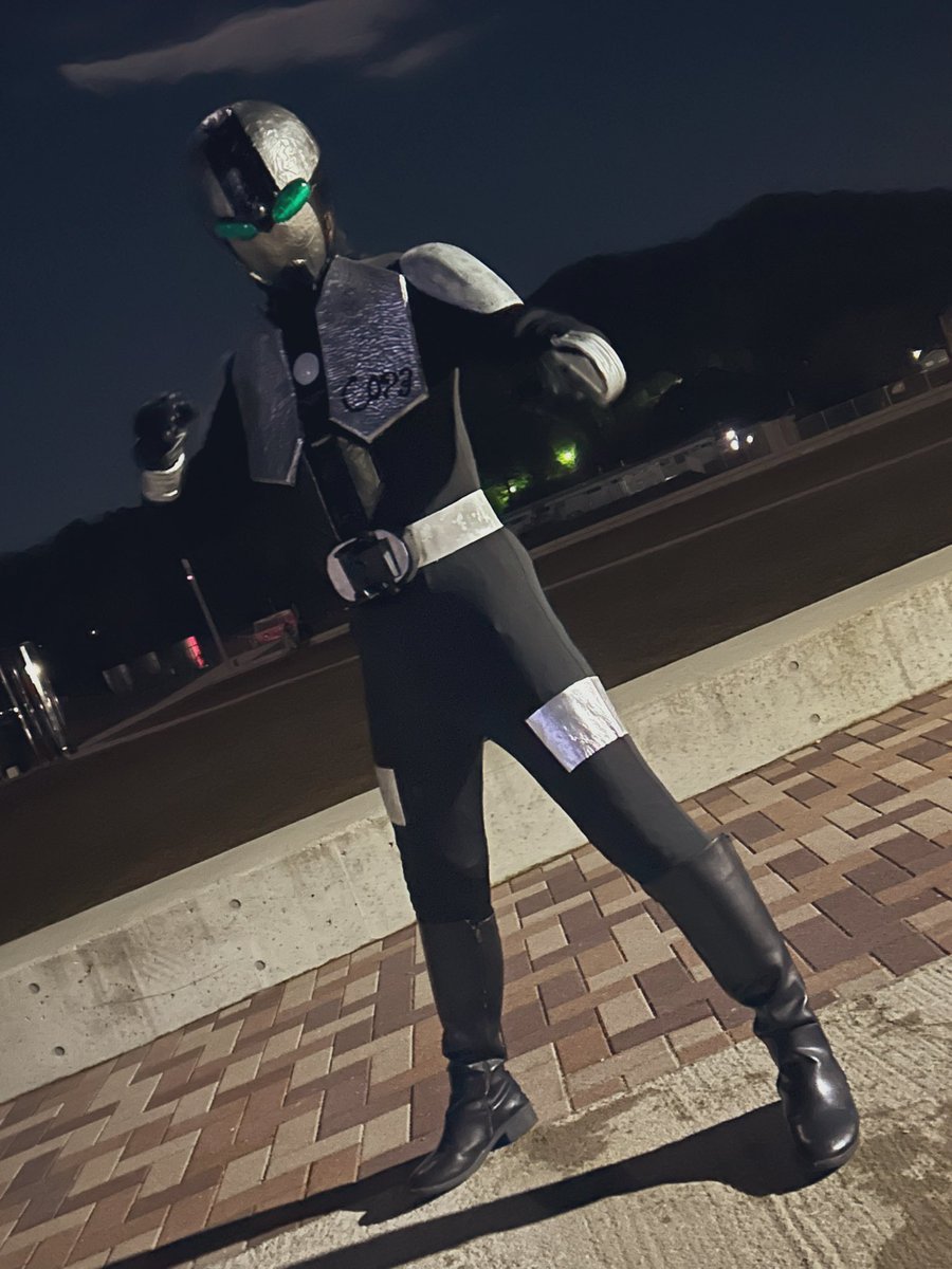 必筆超人ライトロン tweet media