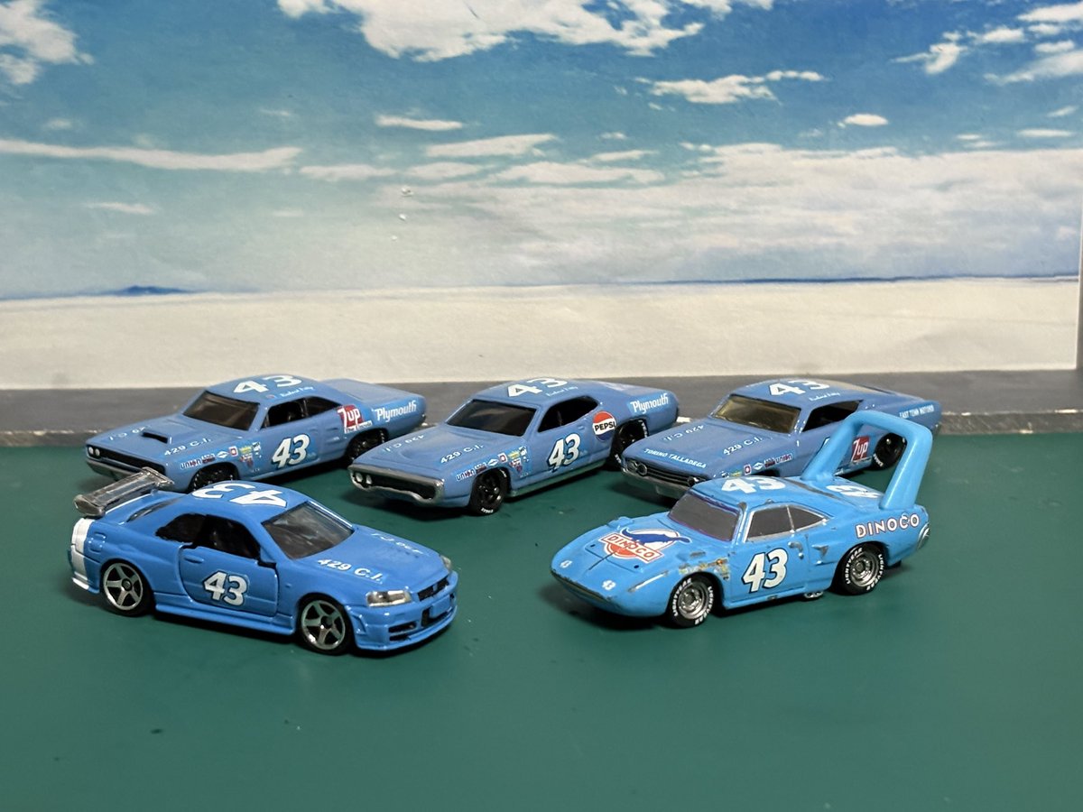 porschegmbh's tweet image. #トミカ   #R34  #Ztune  #Petty 
Petty meets Nissan👍