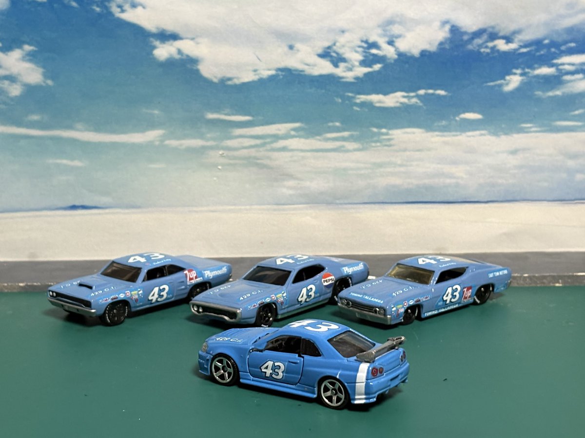 porschegmbh's tweet image. #トミカ   #R34  #Ztune  #Petty 
Petty meets Nissan👍