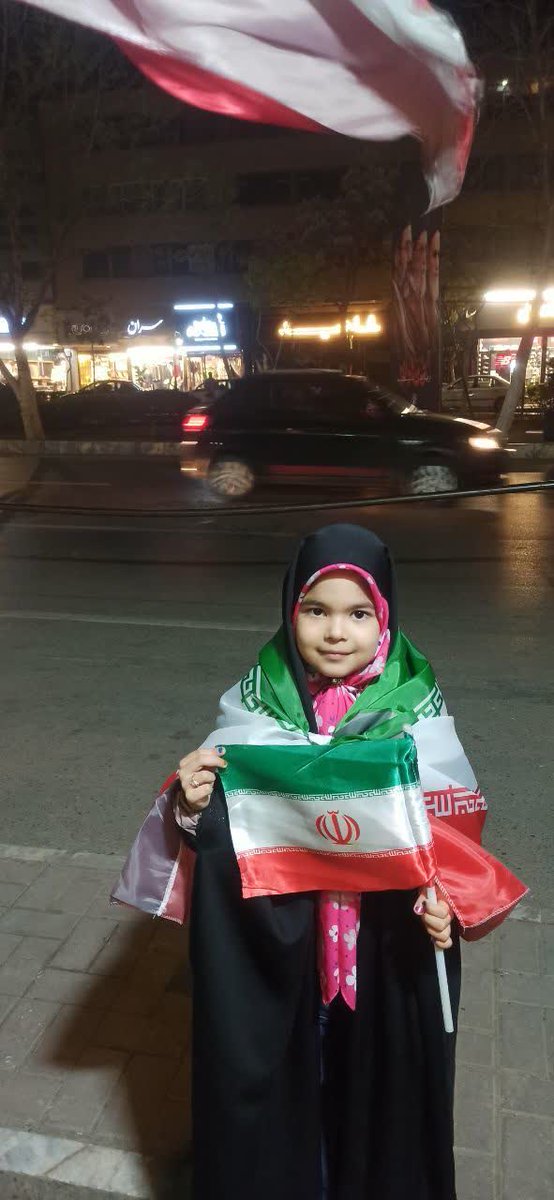 مملکتی که شیر بچه داره پاکار نظام کم ندارد.
#تا_پای_جان_برای_ایران 
#وطن_پاره_تن