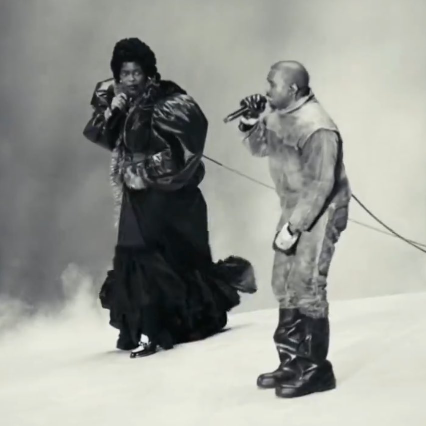 SeyVibezS tweet media