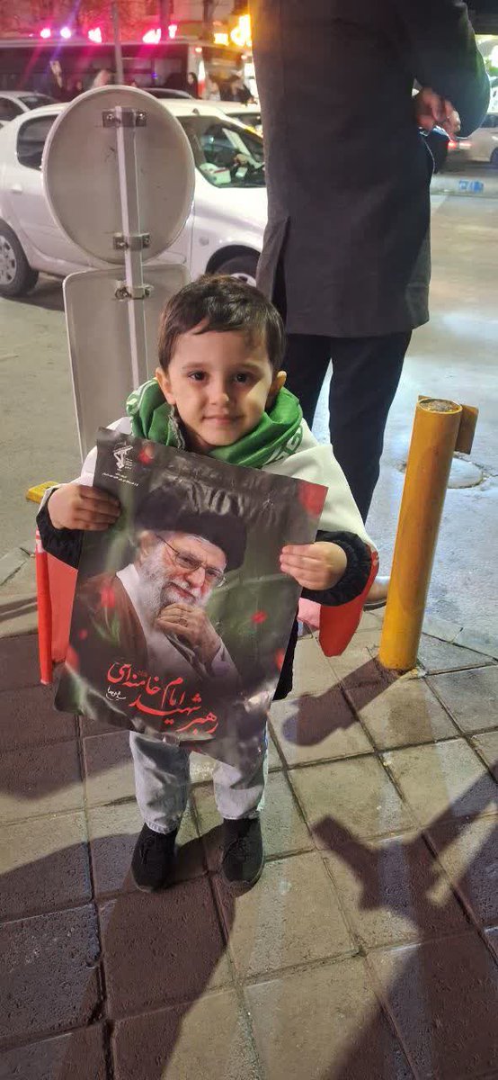 امروز دیگه سید علی هزارو چهارصد ‌ی هاشو فراخوانده.
#تا_پای_جان_برای_ایران 
#وطن_پاره_تن