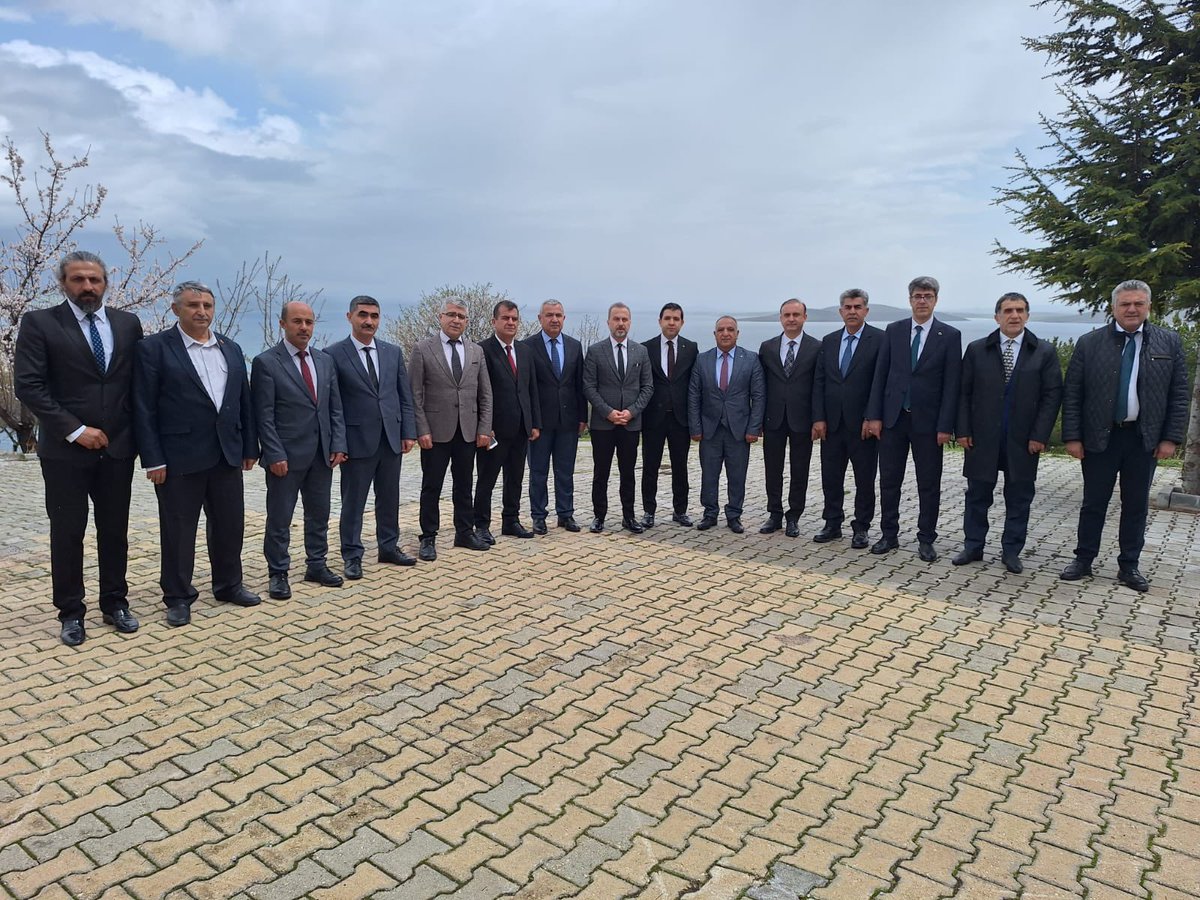 📍İlçe Milli Eğitim Müdürleri Toplantısı
Nisan ayı İlçe Milli Eğitim Müdürleri Toplantısı Ağın ilçesinde Milli Eğitim Müdürümüz Beraat ŞAHİN ‘in başkanlığında. 10 ilçe milli eğitim müdürümüzün katılımıyla gerçekleştirildi. <a href="/tcmeb/">Millî Eğitim Bakanlığı</a> <a href="/beraat/">Beraat   weaver</a> <a href="/agin_mem/">Ağın İlçe Milli Eğitim Müdürlüğü</a> #elazığ