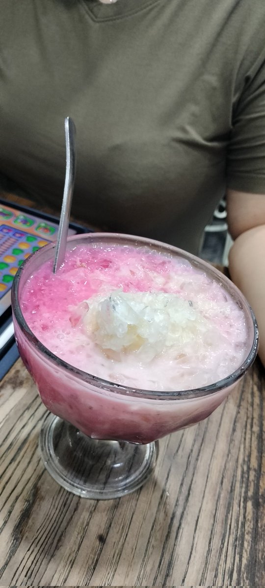 Joanareal tweet media