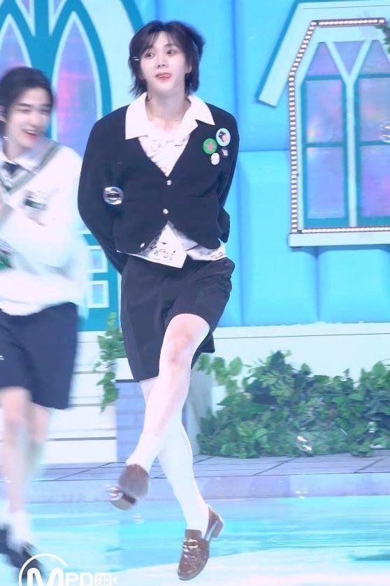 vane 🌸🐈 tweet media