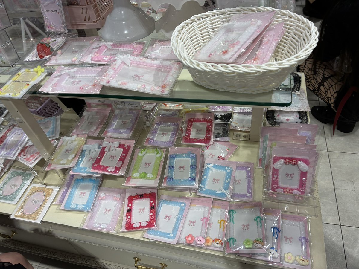 買うか迷ったら買わない tweet media