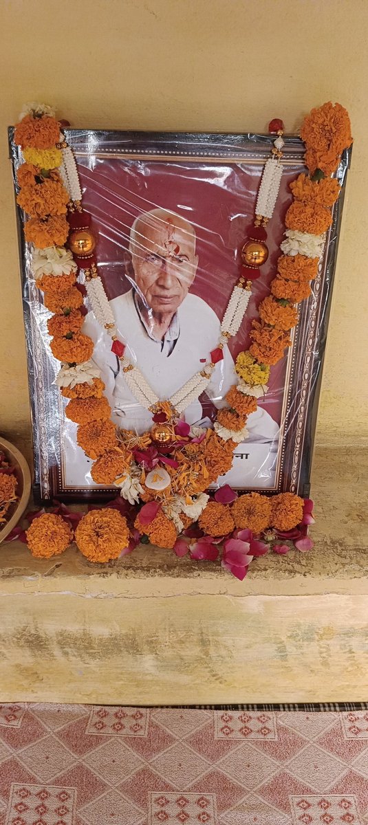 Avneeshkumar_29's tweet photo. ताऊ जी 
विन्रम श्रद्धांजलि 🙏 https://t.co/AcfyjUv3Ub