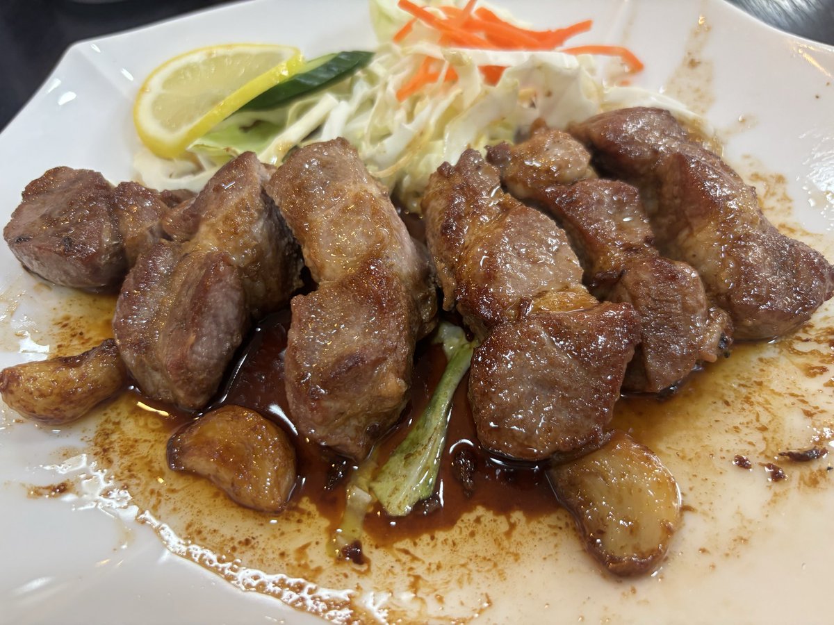 スパイクトシキ tweet media