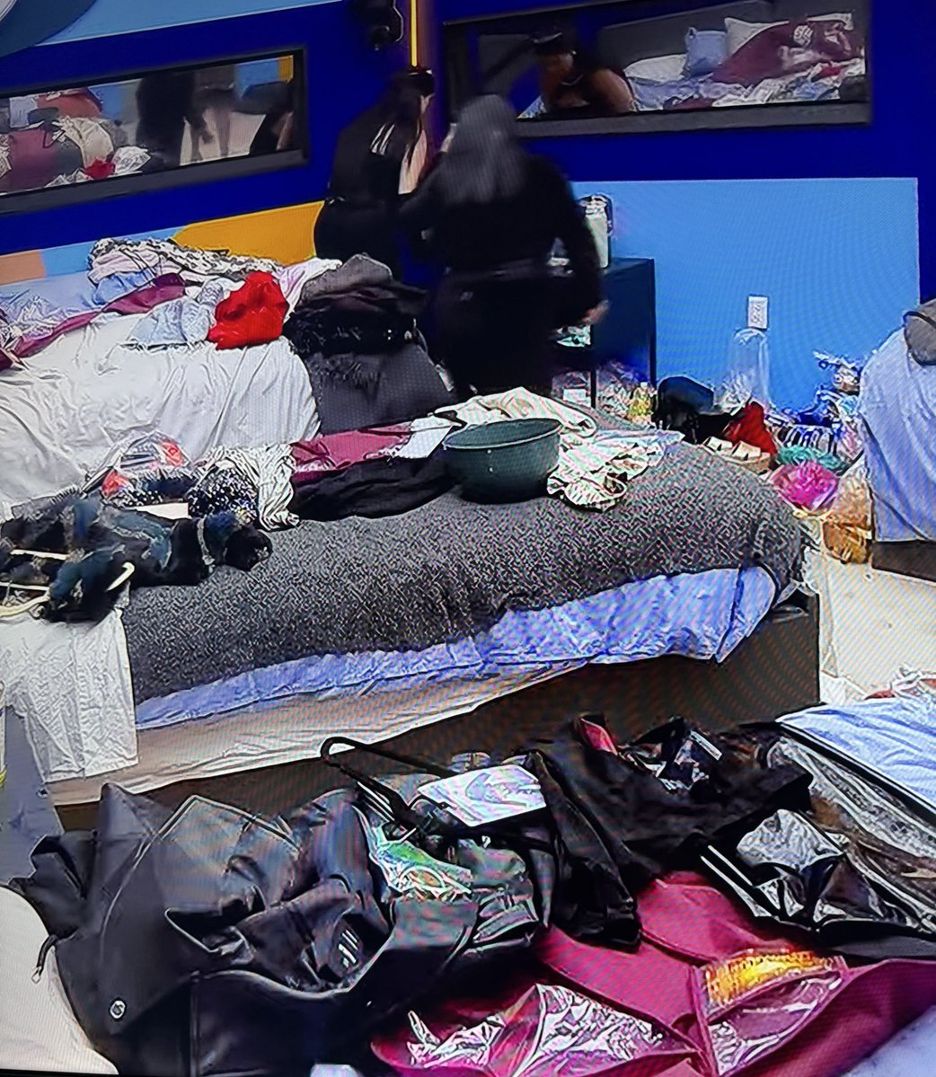 𝐂𝐋𝐀𝐔 𝐌𝐄𝐍𝐃𝐄𝐙 ❤️‍🔥 tweet media