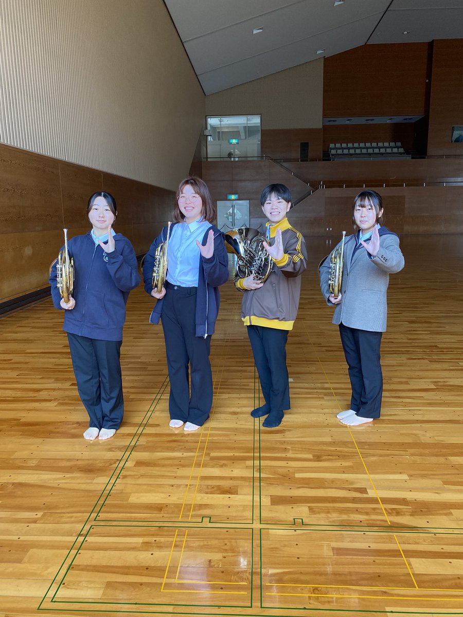 yubbhorn's tweet photo. こんにちは！山大吹奏ホルンパートです📯

4/3は入学式で、チアリーディング部との合同パフォーマンスを行いました！

新入生のみなさん、ご入学おめでとうございます🌸

部活体験を行っていますので、ぜひお気軽にお越しください♪ https://t.co/IttpVN1aJz