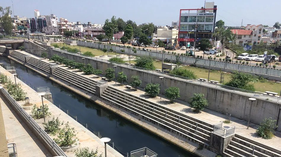 Gujarat Plus tweet media