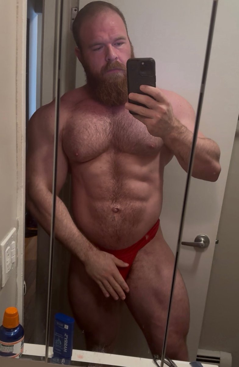 pec_inspector's tweet photo. Bulk? Cut? Wallow? Rot? Hard to decide https://t.co/5QjJ2TcvBn