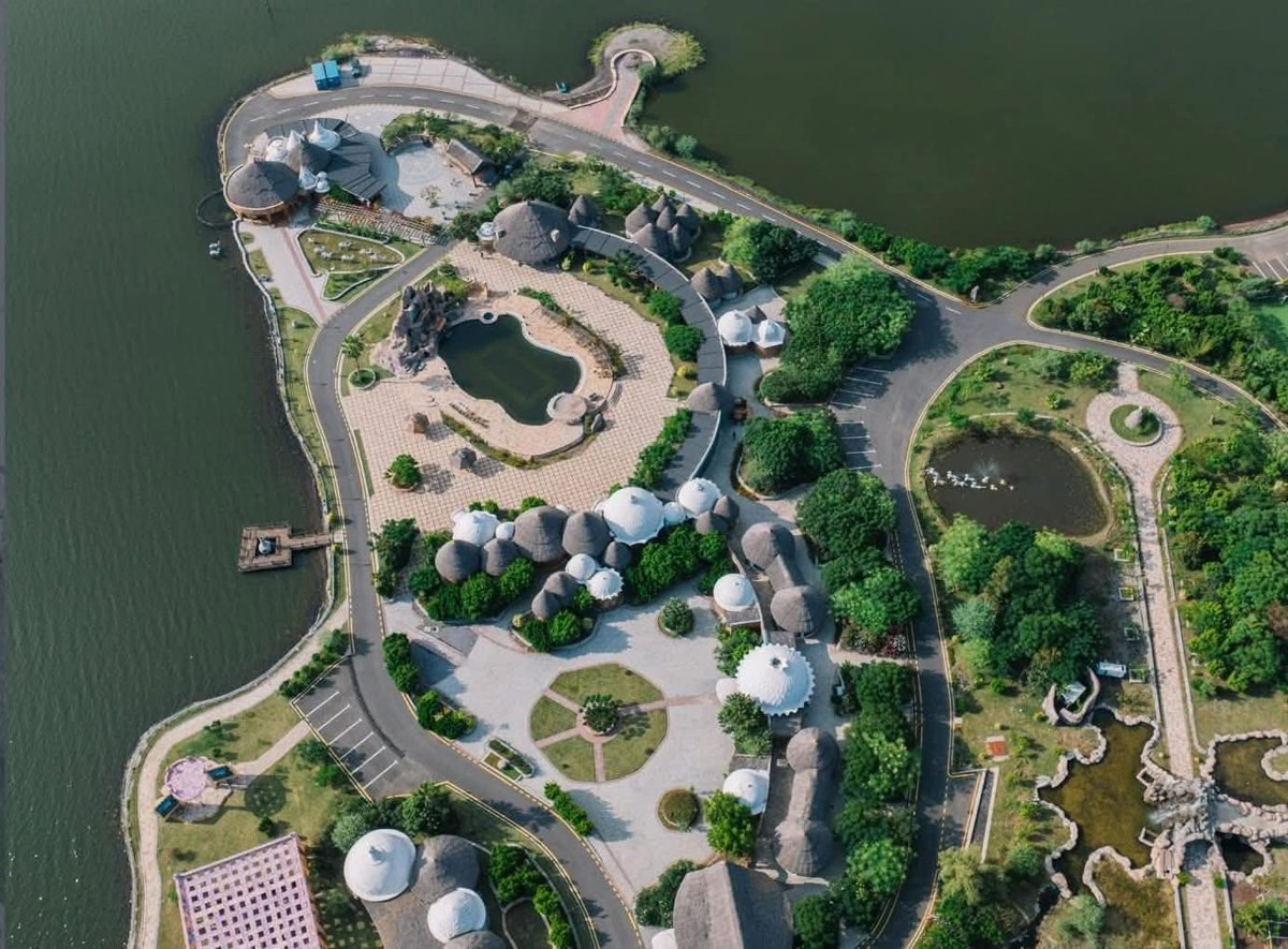 EthConPuntland's tweet image. #Ethiopia’s Remarkable Achievements: Over the past eight years, 🇪🇹 has boosted wheat output, championed large-scale env'l efforts through the #GreenLegacy Initiative, transformed cities with modern infrastructure, &amp;amp; initiated as well as completed several ambitious #mega projects