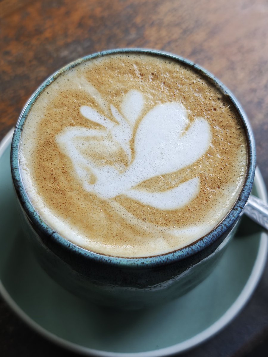 rexve crown tweet media