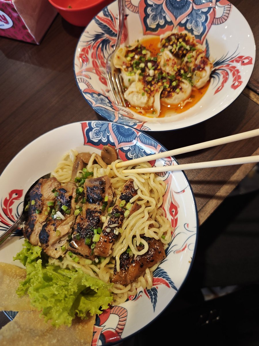 rexve crown tweet media