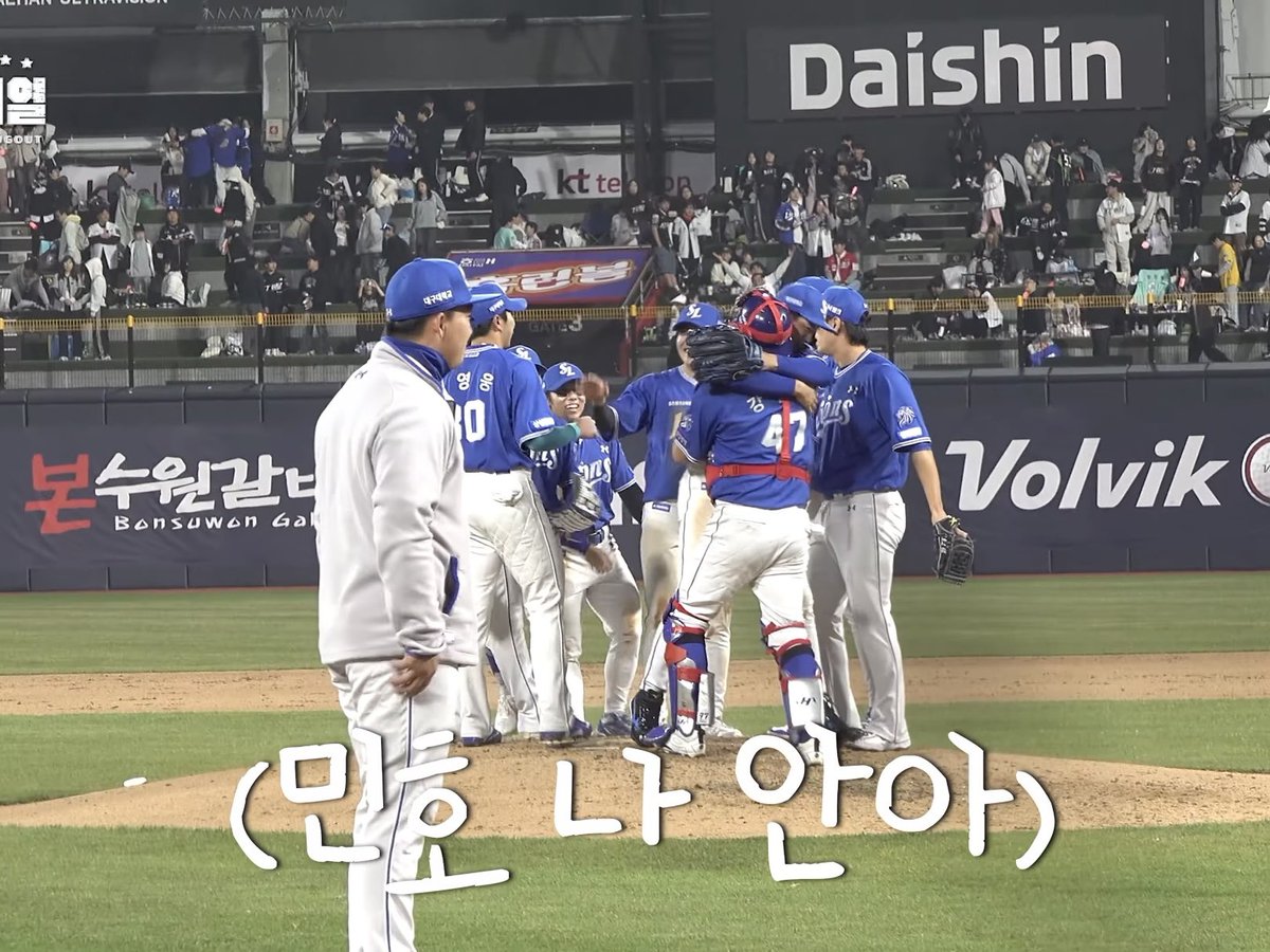 앵냥이!! tweet media