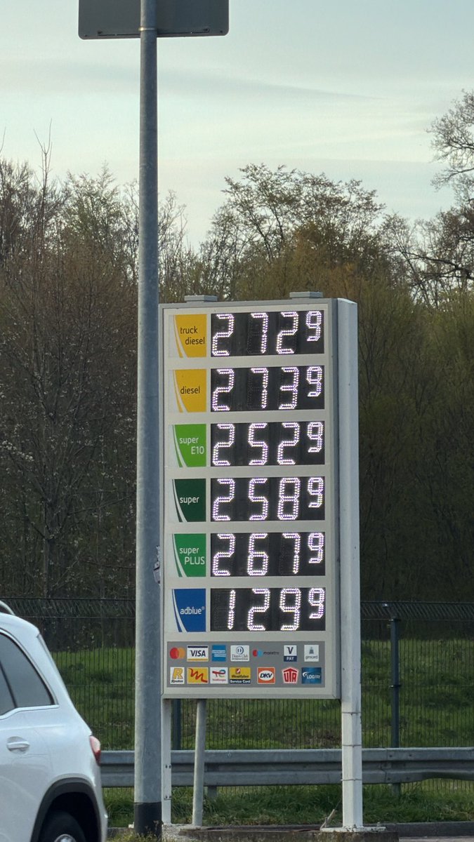 Sogar als Schweizer war das heute „Teuer“ xD

#Spritpreise
#Deutschland