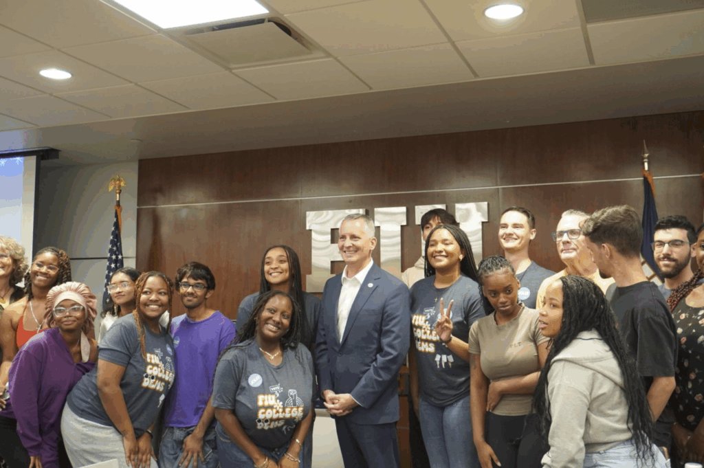 Florida Youth for David Jolly tweet media