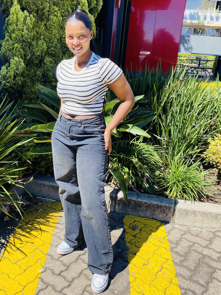 Dj MpumiSA tweet media