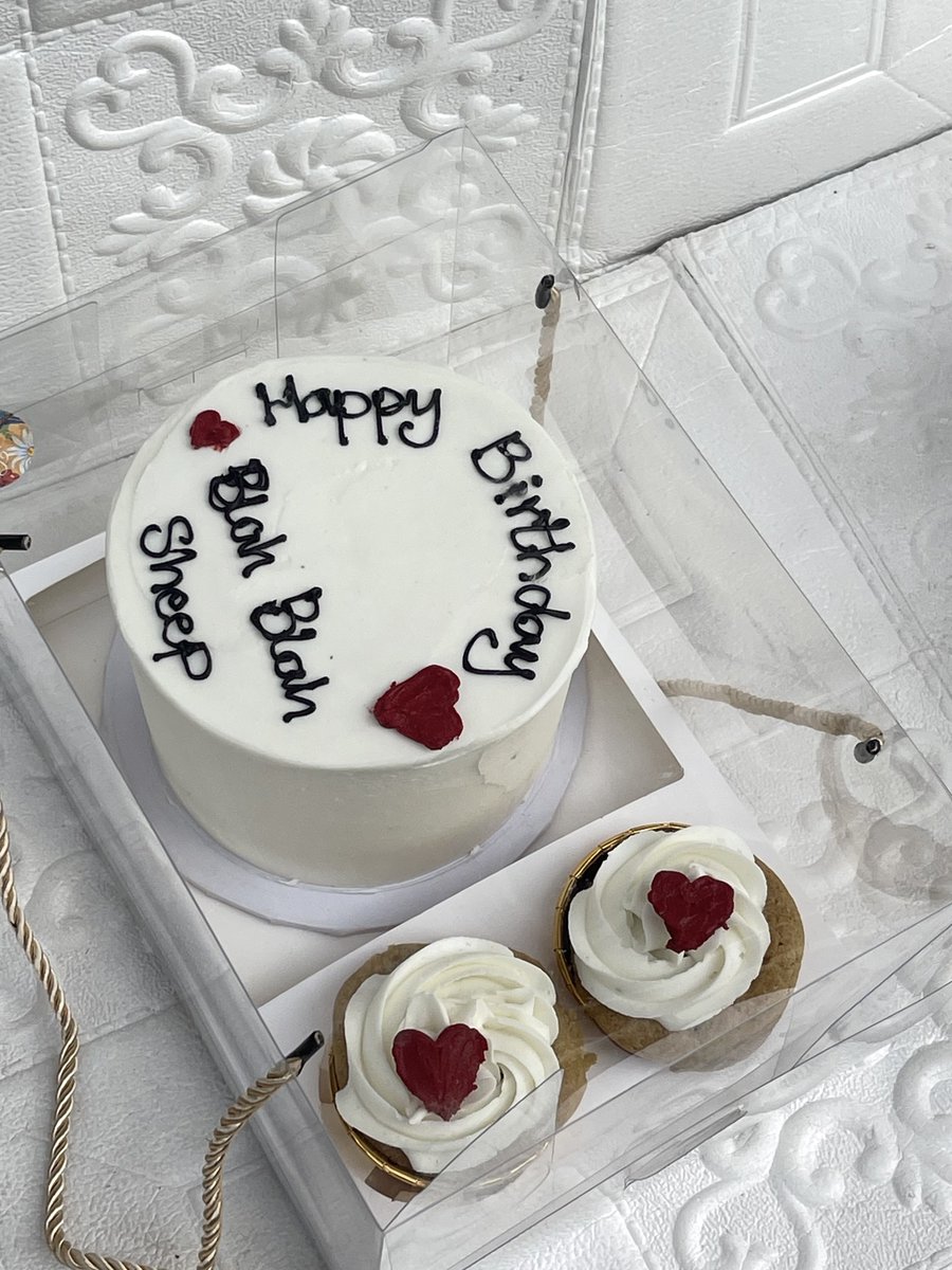 Good morning, a beautiful morning to our beautiful clients, Have you tasted our cakes yet??

Order NOW 09056833105
