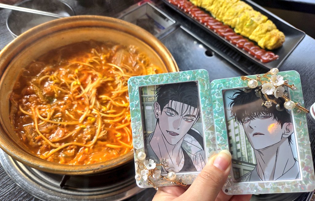 T_ak0_0's tweet photo. 꺄아 오늘 점심 김치찌개 넘오
맛있었다~~~ 한식체고><♡♡♡ https://t.co/0IZtejNWTG