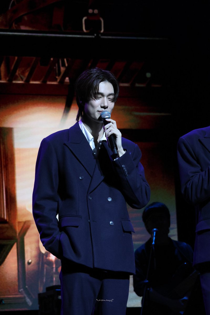 𝒄𝒆𝒍 tweet media