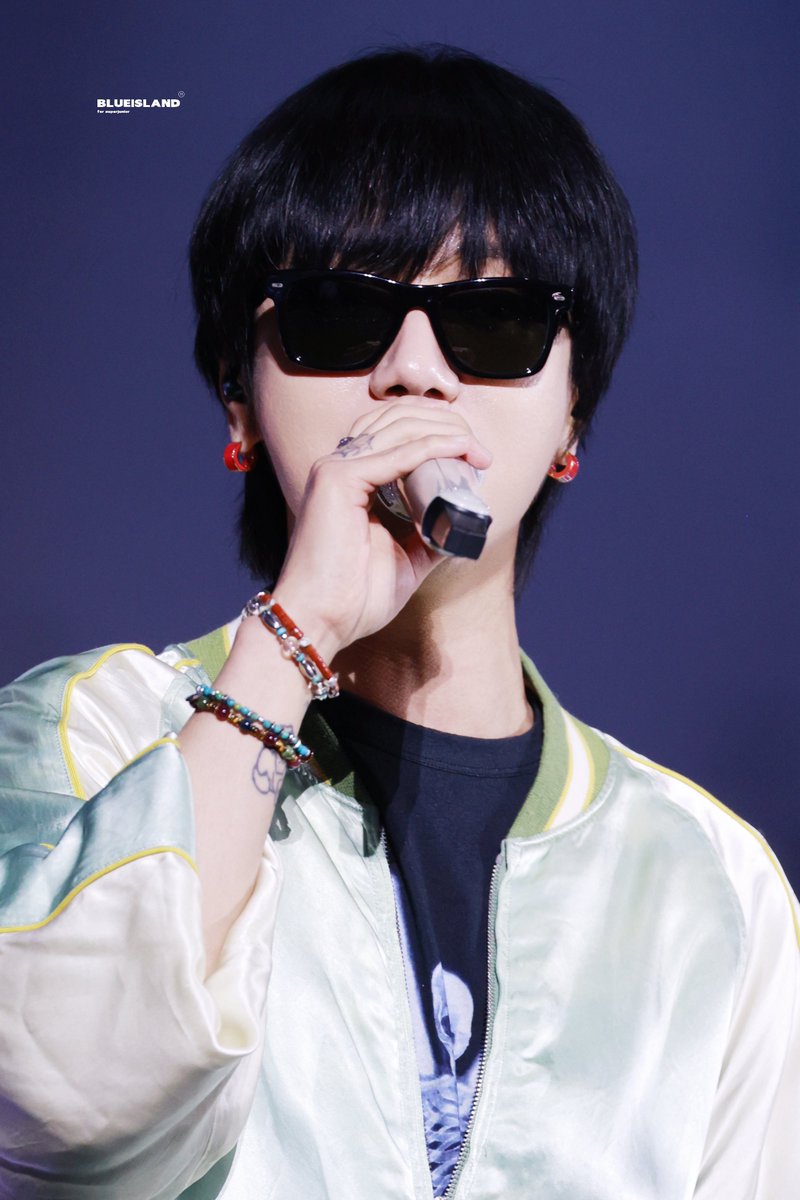 BLUE_ISLAND9 tweet media