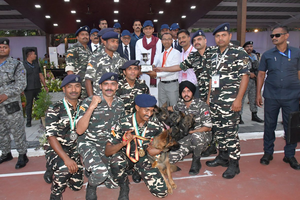 SSB_INDIA's tweet image. Proud moment for #SSB 🇮🇳🐾

At the 69th All India Police Duty Meet (AIPDM) 2025-26 held in Nagpur, #Maharashtra (28 Mar–03 Apr 2026), the #SSB Dog Squad team secured the Runner-Up Trophy in overall performance and won 7 individual medals  (🥇 2 Gold | 🥈 5 Silver).

Highlights: