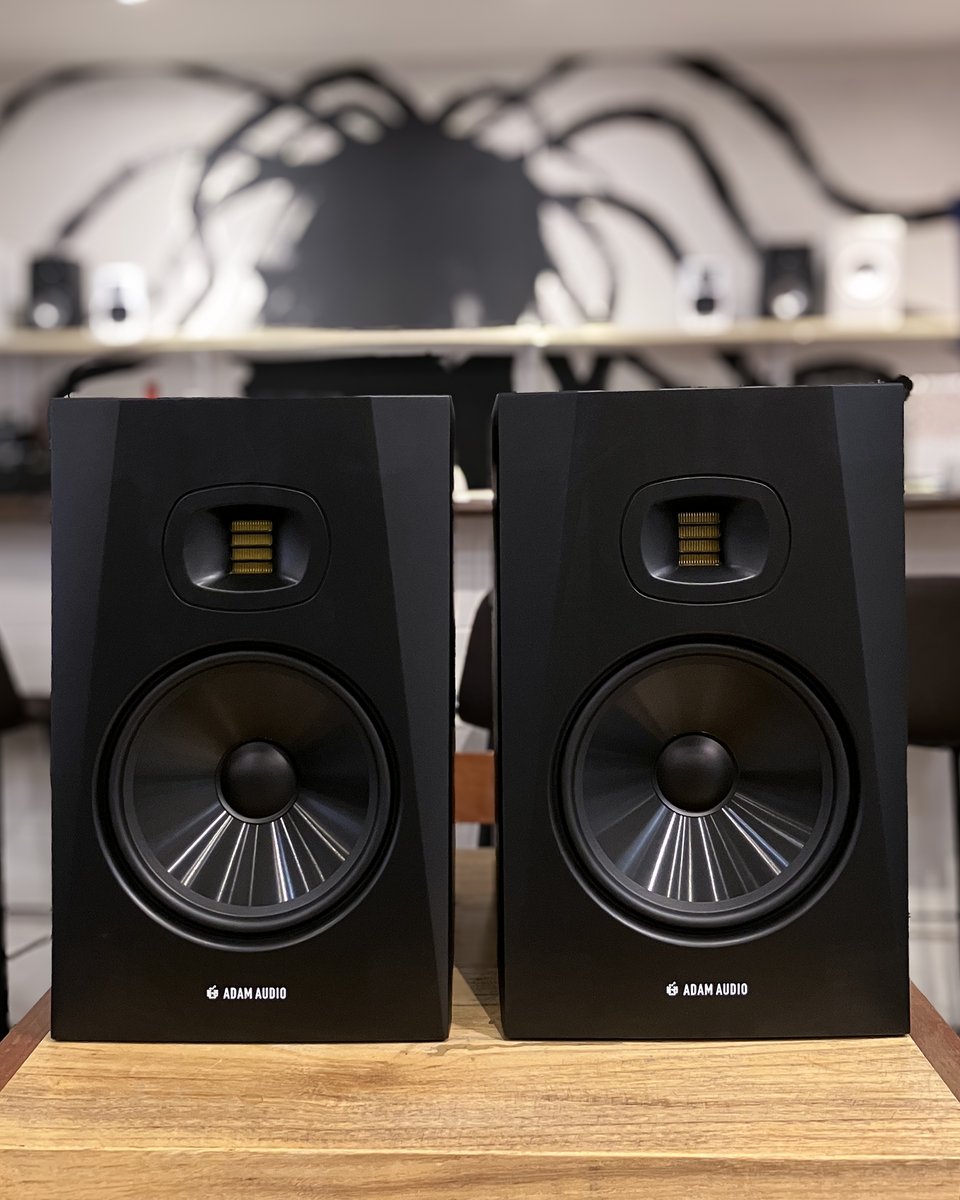 LEBEN by OTAIRECORD tweet media