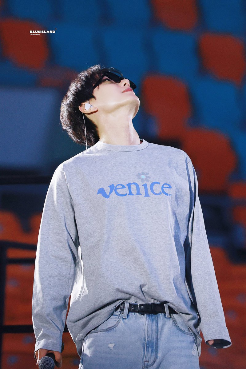 BLUE_ISLAND9 tweet media