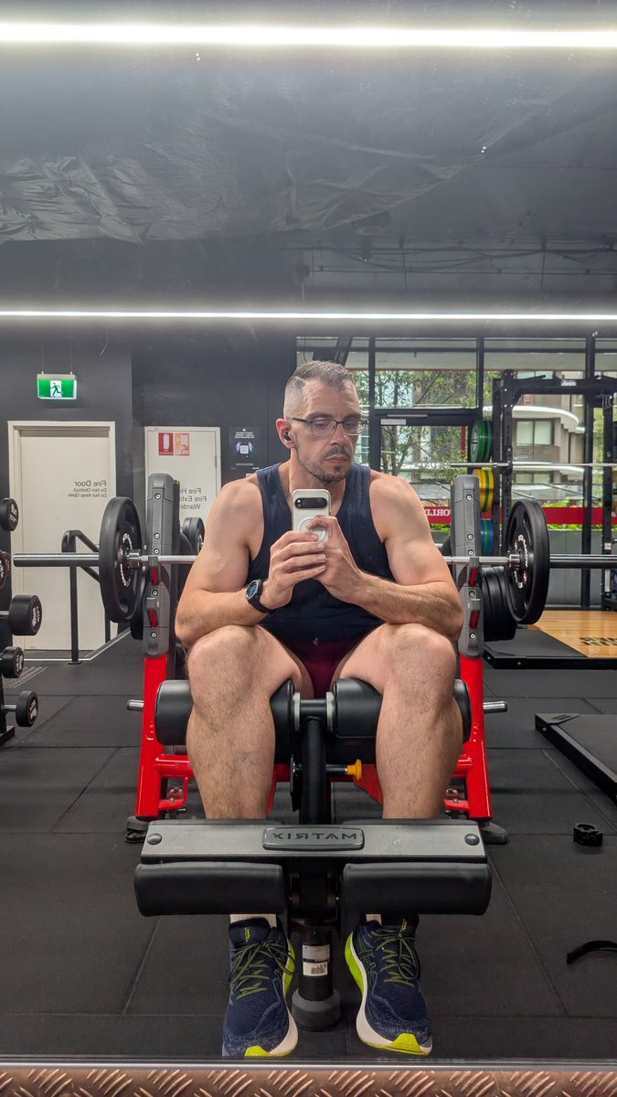 OnlyPhazz tweet media