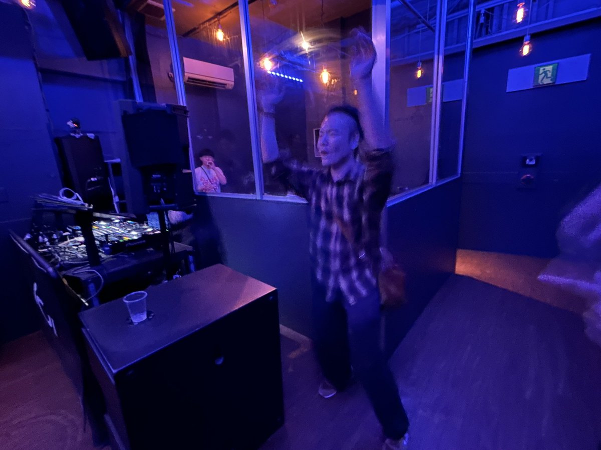 ボルロス tweet media