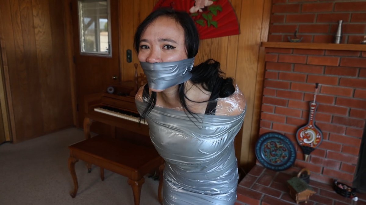 Hollyrope tweet media