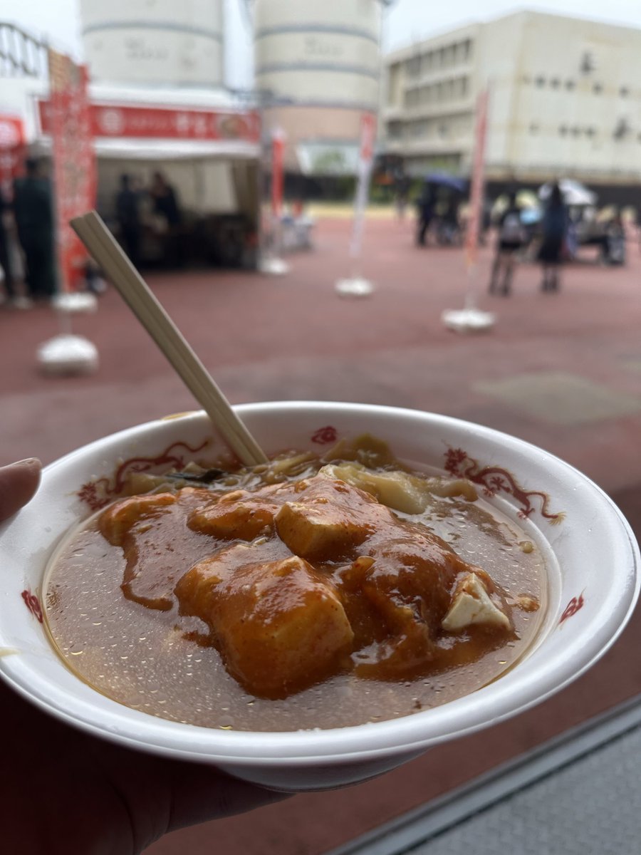 フレさん tweet media