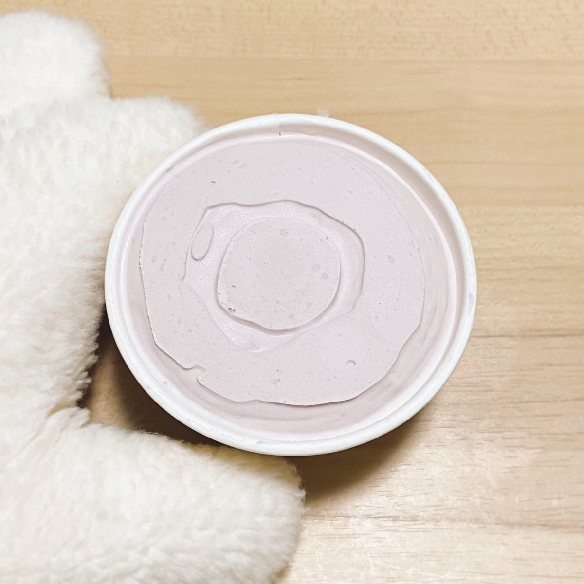 hikuma_ice_bear's tweet image. 今日のアイスはブルーベリーレアチーズ！

ブルーベリーの甘い香りと果汁のやさしい味🫐

ブルーベリーとレアチーズの酸味は少なめかな？

ミルクとマスカルポーネチーズのコク感じる…🥛🧀

まろやかな口溶けと爽やかな後味でおいし〜✨ʕ ៸៸ᴗᴥᴗ៸៸ ʔ

#MOW
#森永乳業
#あいすたべあ