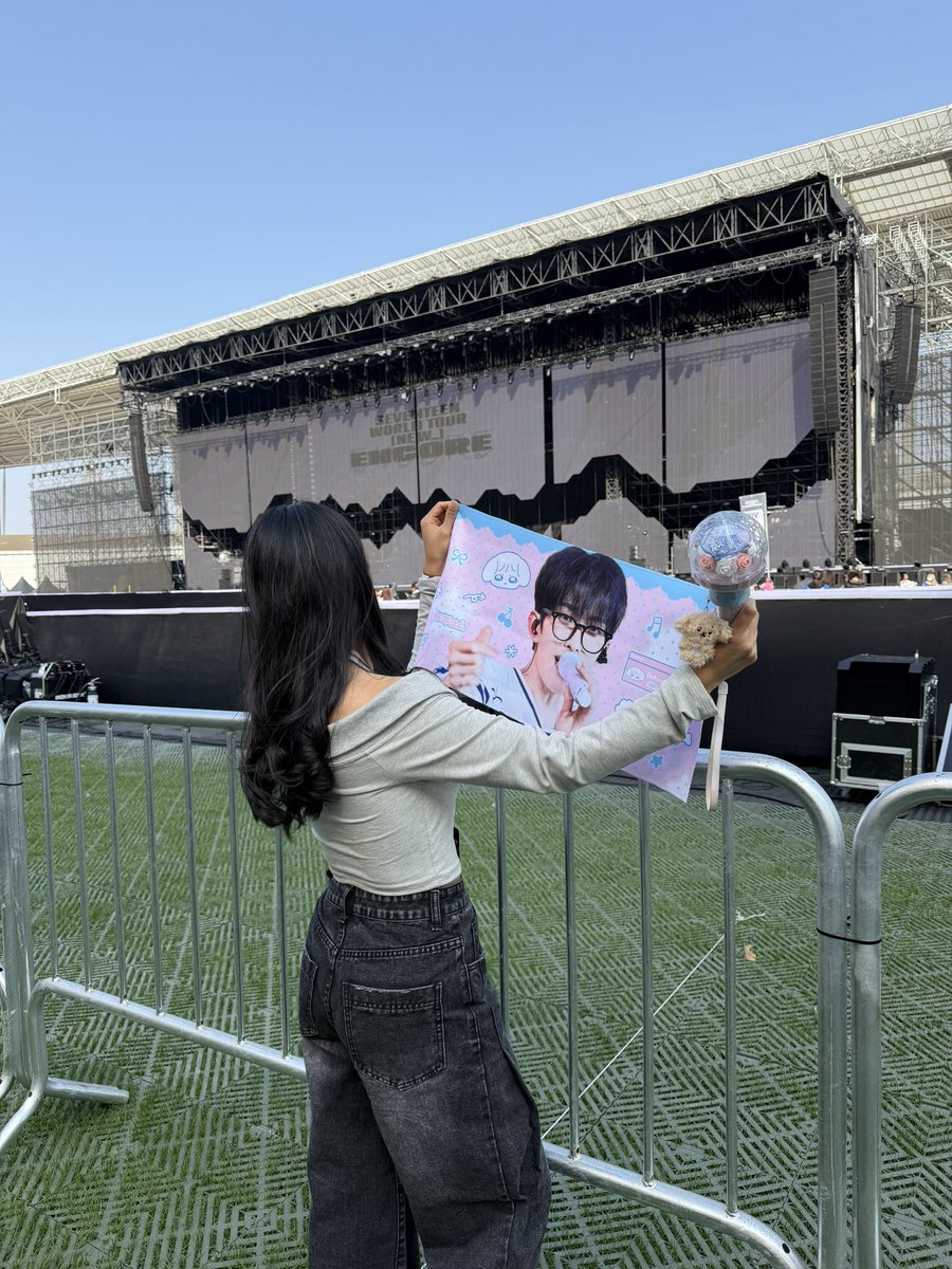 lou ૮• ﻌ •.ა tweet media