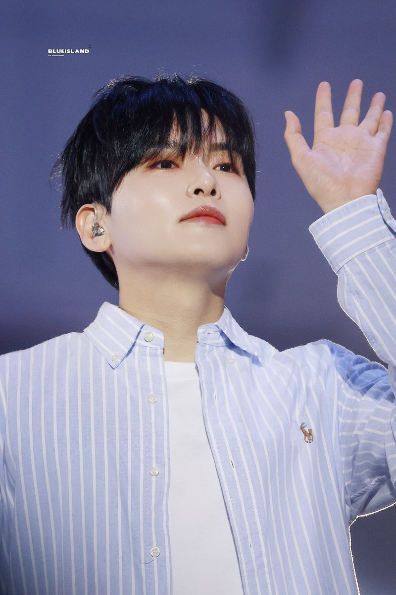 BLUE_ISLAND9 tweet media